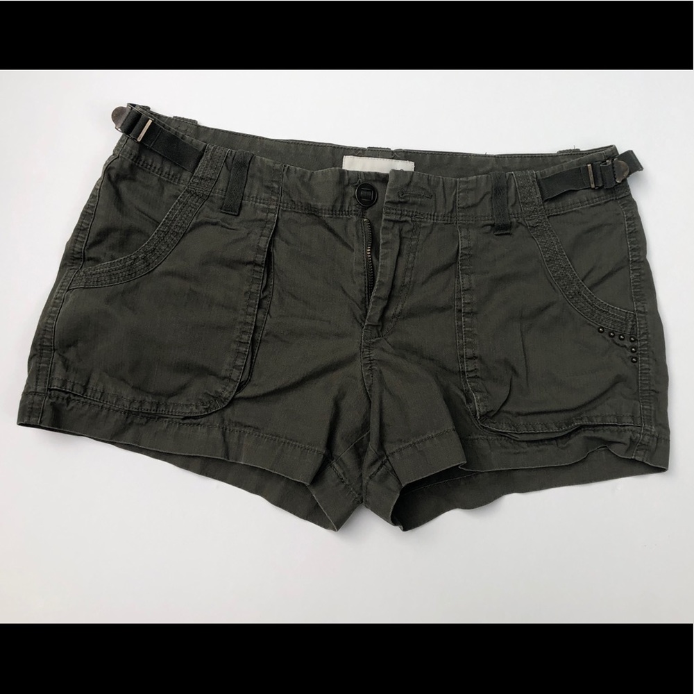 Old navy green shorts size 8 women’s